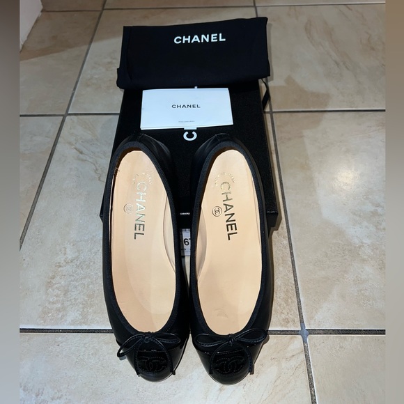 CHANEL, Shoes, Chanel Ballerina Black Flats